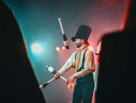 Spettacolo teatro di strada a Maso Canton