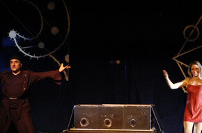 Van Denon & Nicole magic show