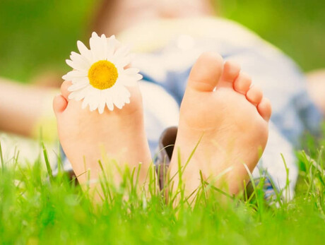 Sensory exploration in the park