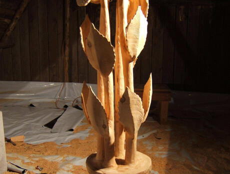 Encontrarte: wood sculptor