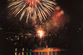 Spettacolo pirotecnico - Fuochi d'artificio sul Lago di Caldonazzo