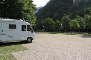 Area sosta camper a Baitoni
