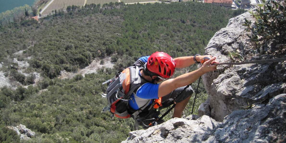 Jiné sporty na jezerech: Horolezení - Paragliding - Ferraty
