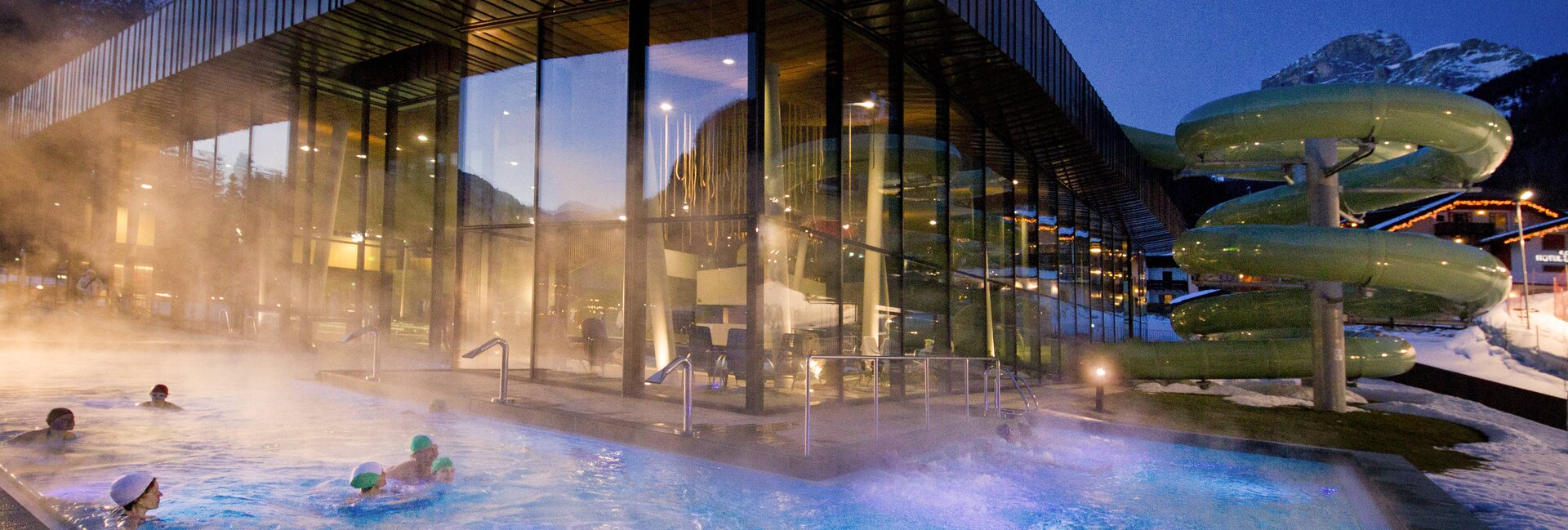 piscina esterna centro Dòlaondes