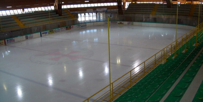 Municipal Ice Arena - Cavalese  