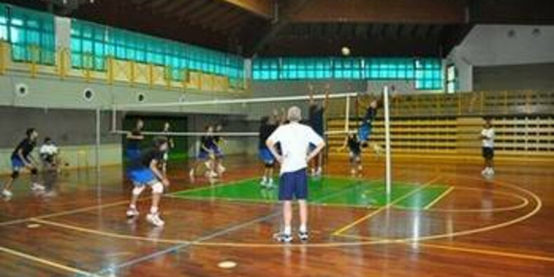 Palazzetto dello sport La Rosa Bianca #1