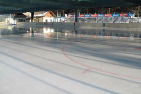 Malè ice stadium  