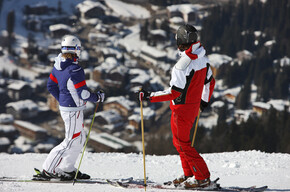 Campiglio - Inverno 2009 - Sciatori sulle piste sopra Campiglio