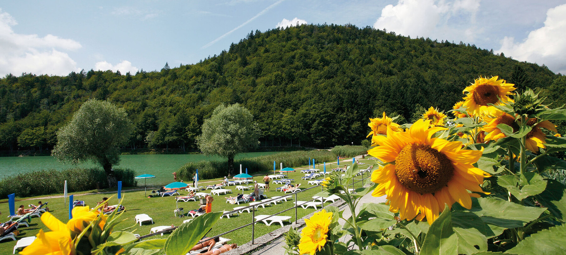 Sunbathe on the beaches of the Trentino lakes