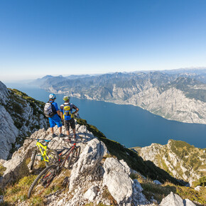Alto Garda - Monte Baldo - Altissimo - Ciclisti in Mountain bike
