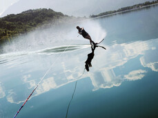 Озеро Кальдонаццо,водными лыжами 
