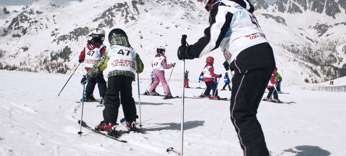 Rodzinne narty, bezpieczne trasy, wyciągi, szkłóki narciarskie  #2