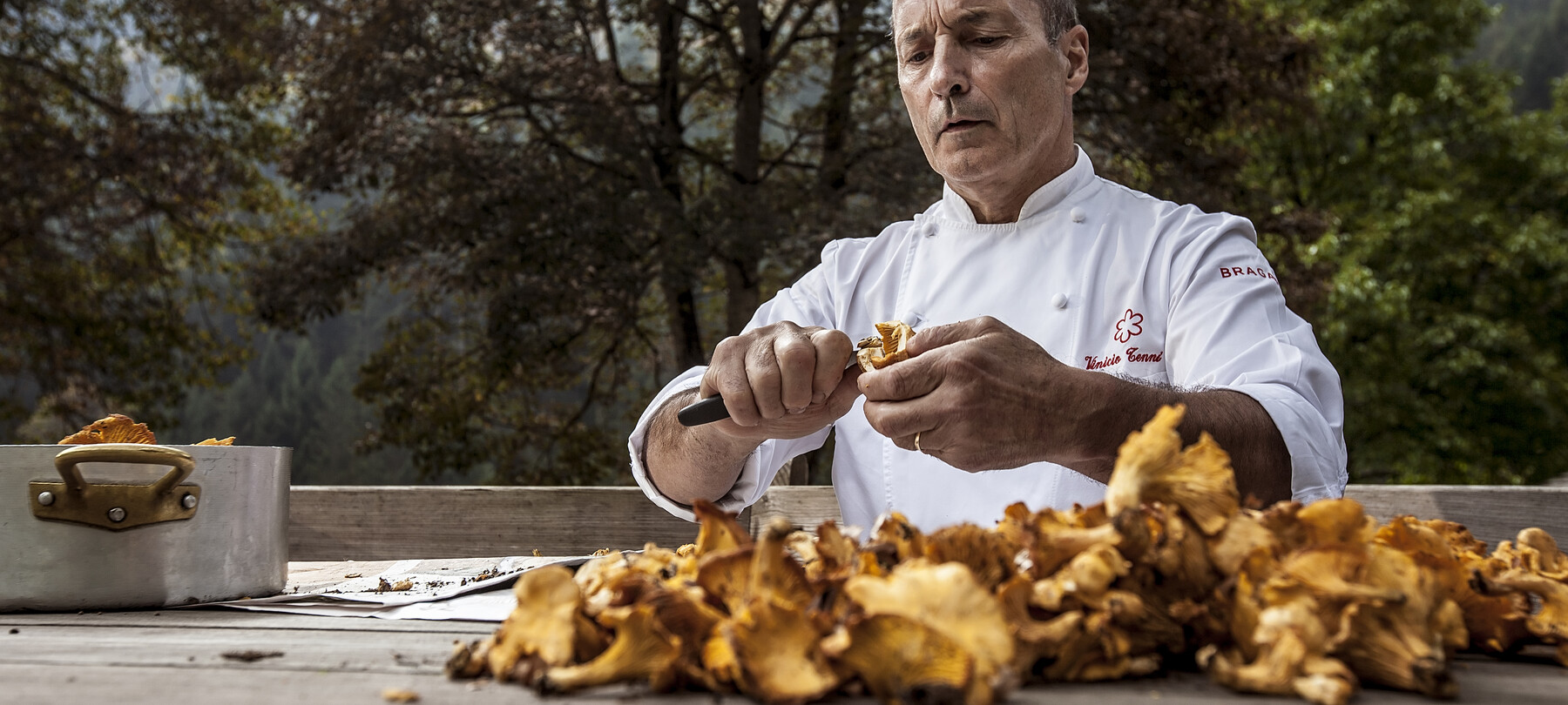 Mushroom cleaning - What to eat in Trentino in the autumn