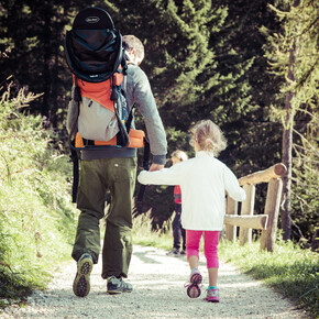 Val di Fiemme - Family walking on a trail - Trekking with children