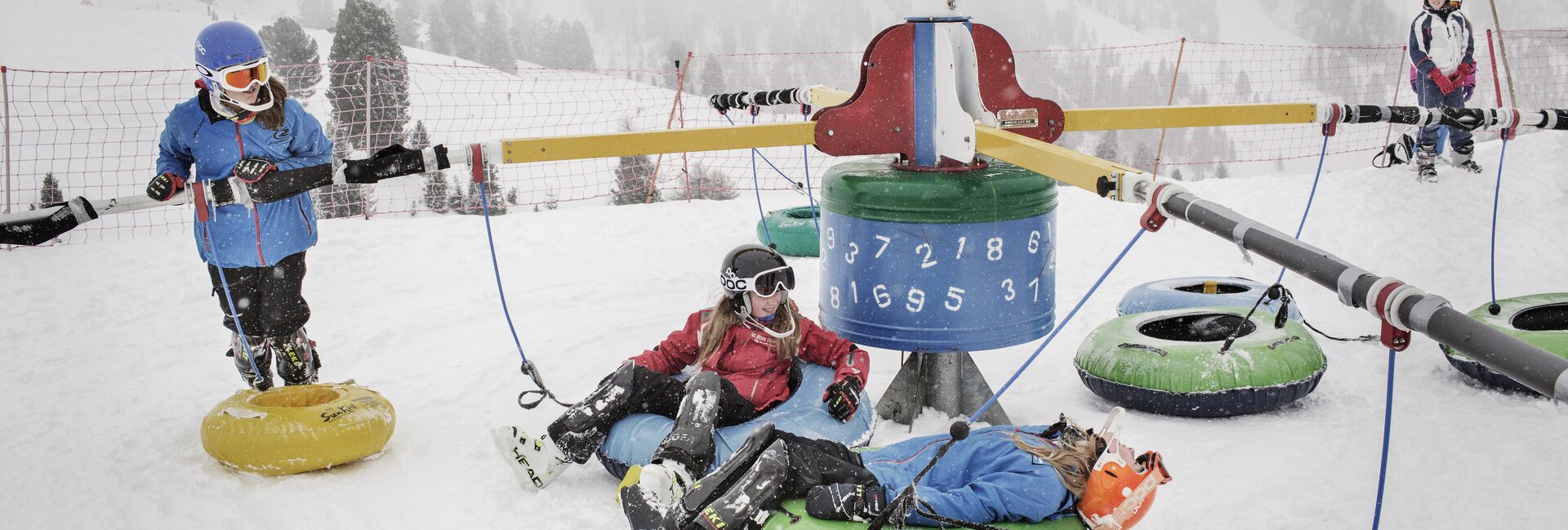 Val di Fiemme - Pampeago - Bambini nel kindergarten
