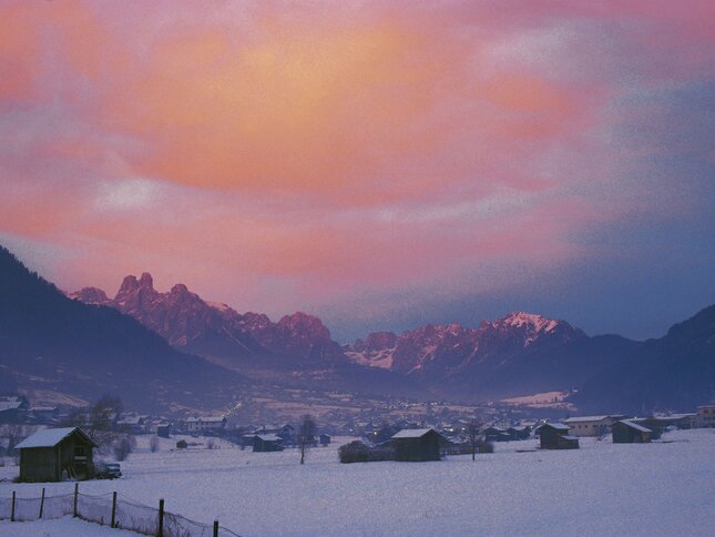 Mezzano - panorama imvernale al tramonto
