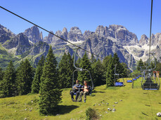 Náhorní plošina Paganella, pohoří Dolomity Brenta, jezero Molveno 