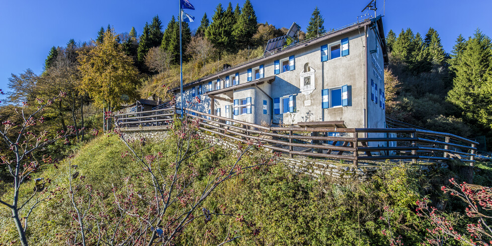 Alto Garda - Valle di Ledro - Rifugio Nino Pernici
