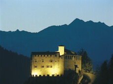 Stenico, il castello di Stenico, notturno