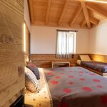 Foto di Camera con cabina spa privata e balcone