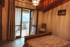 LOW_50_camera 1 45 d copia