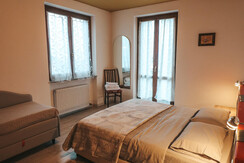 LOW_50_camera 2 45 copia