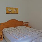  foto van Tweepersoonskamer, bad, WC, boskant