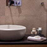  Photo of 4-bed room superior