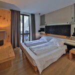  Photo of 5-bed room superior