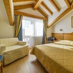  Foto von Dreibettzimmer