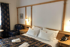 Deluxe tirolese mansarda.