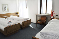 CAMERA TRIPLA STANDARD