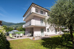 813ef8b6-de2d-40e7-944d-02f9dd37d0db