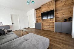 351AB498-27CB-4363-B86B-4DA5917549AB-L0-001