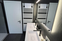 3042ECD1-5335-4573-B0A7-50811E08B6B6-L0-001