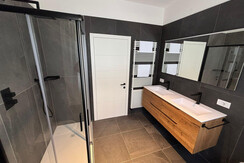 476677C6-7DA0-4203-9C0E-CB0D16D2B9AE-L0-001