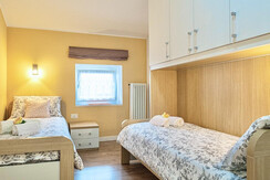 7ED2491E-BC6C-42D5-8575-703B7F9F1B2C