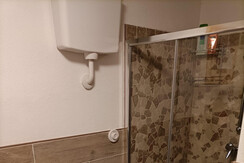 9f437b06-8cc7-48fb-a966-7efa3c255560