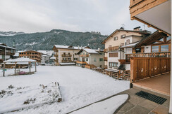 uscita dalla cucina al giardino