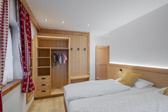 24_G_25_068_0205-HDR