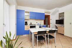 courtyard_ruhig_mountainview_RivaDelGarda_LagoDiGa