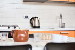 angolo-cottura-armadio-vacanza-wifi-veloce,dishwas