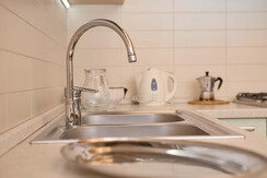 lavastoviglie-armadio-lavastoviglie-camera-fast-wi