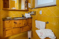 camera-tripla-superior-6