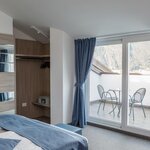  foto van Superior Roof NON RIMBORSABILE