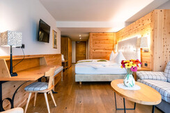 Junio Suite Int LQ2560