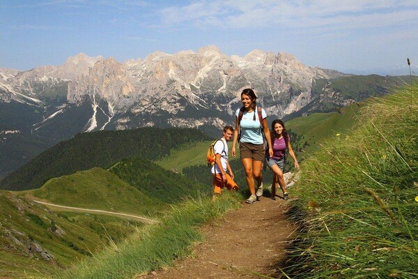 xVacanze-trekking-estate-Val-di-Fassa.jpg.pagespee