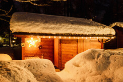 Chalet inverno notte