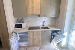 B0E7BB7F-7EA4-4EA8-AC76-1E4C463E12A8