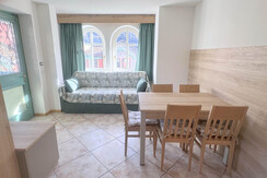 551165E1-A155-440E-A2B9-3E2047039EAF